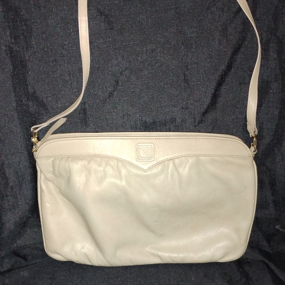 Elegant Cream Shoulder Bag